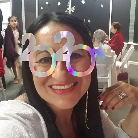 Meet your Posher, Sueli - Picture 3 of 5